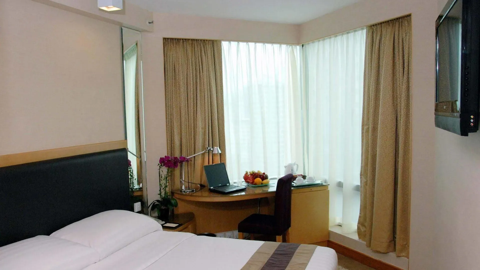 Stanford Hotel Hongkong 4*,  China
